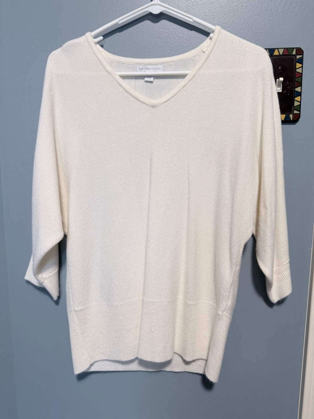 New York & Company Cream V-Neck Pullover Sweater